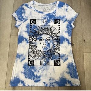Wound Up Blue and White Sun Graphic Tee Size Junior Large